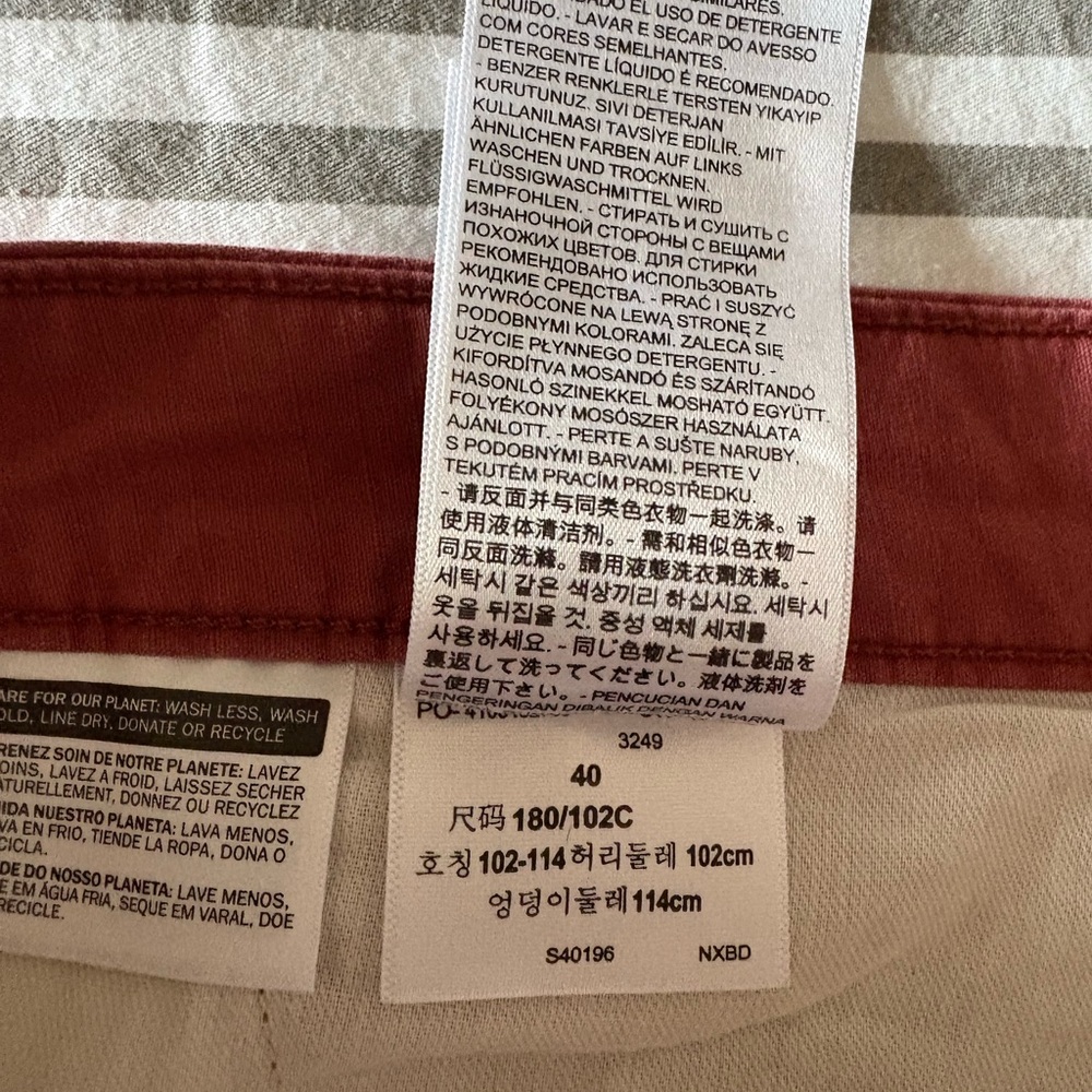 Men's Cargo Shorts - Rust Red - Picture 5 of 5